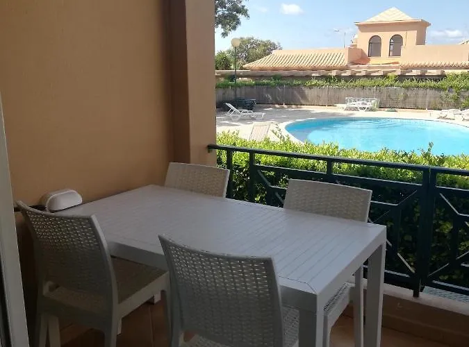 Vakantiehuis V2 U Olhos de Agua (Albufeira)